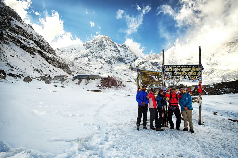Annapurna Circuit Trek Guide 2026: Itinerary, Cost, Difficulty & Permits
