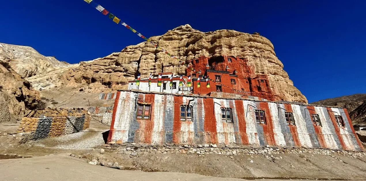 MUSTANG REGION TREK